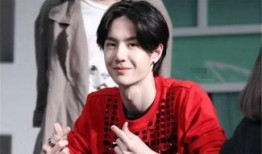 女主穿到娱乐圈爆料男主,女主爆料男主的甜蜜复仇之旅