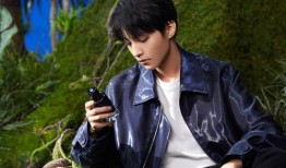 王俊凯肖战最新爆料图片,神秘幕后故事大揭秘！