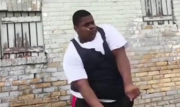 非洲小胖被爆料视频播放,网友热议